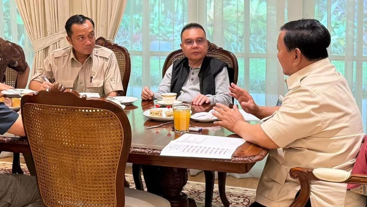 Prabowo Panggil Dasco hingga Teddy Bahas Rehabilitasi Sumatra