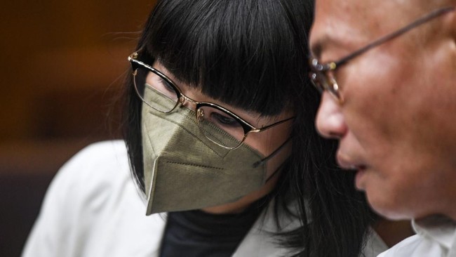 Advokat Marcella Santoso dituntut 17 tahun penjara atas dugaan suap hakim dan pencucian uang.