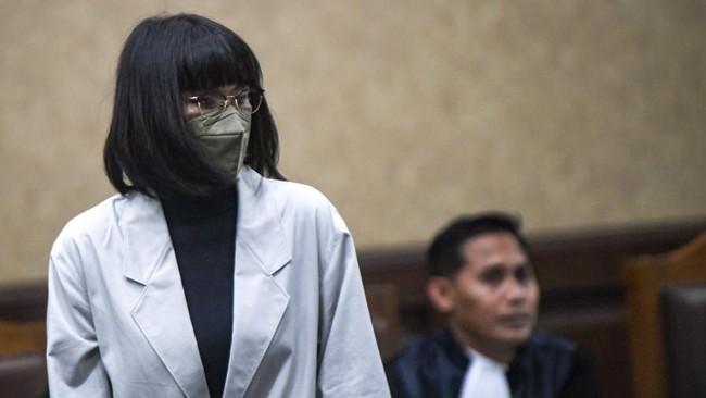 Advokat Marcella Santoso mengklaim sebagai korban mafia peradilan dalam sidang suap hakim. Dia menolak tuduhan pencucian uang dan minta perlindungan hukum.