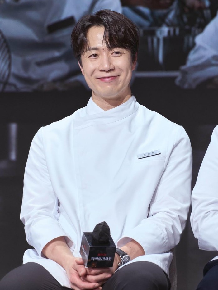 Son Jong Won merupakan salah satu chef terkemuka asal Korea Selatan. Ia lahir pada 19 Maret 1984./ Foto: instagram.com/netflixkr