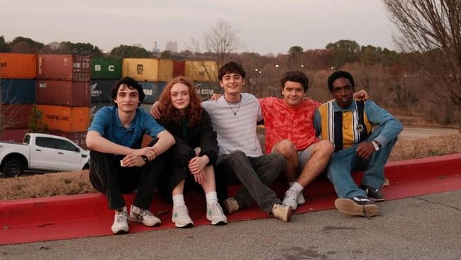 Stranger Things Tamat, Intip Sederet Potret Behind The Scenes yang ...