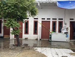 Rumah 3 Orang Sekeluarga Tewas di Jakut Kini Dipasangi Garis Polisi