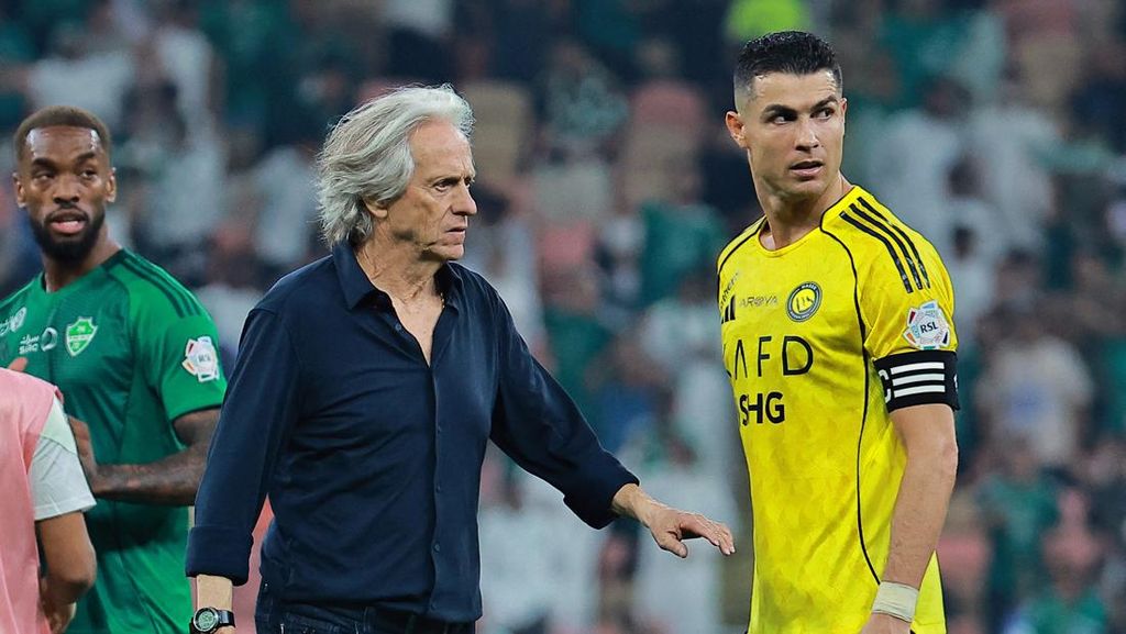 Ronaldo Langsung Ditinggal Pelatih Usai Al Nassr Juara Liga Arab Saudi