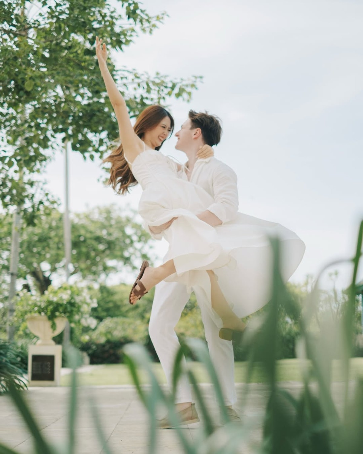 Alastair 'Mas Bule' melamar Jennifer Christie