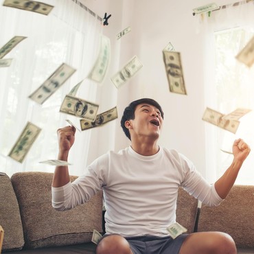 Terpopuler: Weton Paling Beruntung Tahun 2026 Vs Sisi Gelap Liburan Kerajaan Inggris