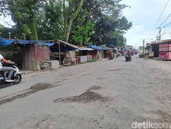Jalan Terusan Deli Serdang Makin Rusak Pasca Banjir, Warga: Sering Kecelakaan