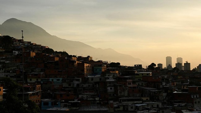 Venezuela menjadi sorotan dunia usai Amerika Serikat menggempur Ibu Kota Caracas dan menangkap Presiden Nicolas Maduro beserta istrinya Cilia Flores.