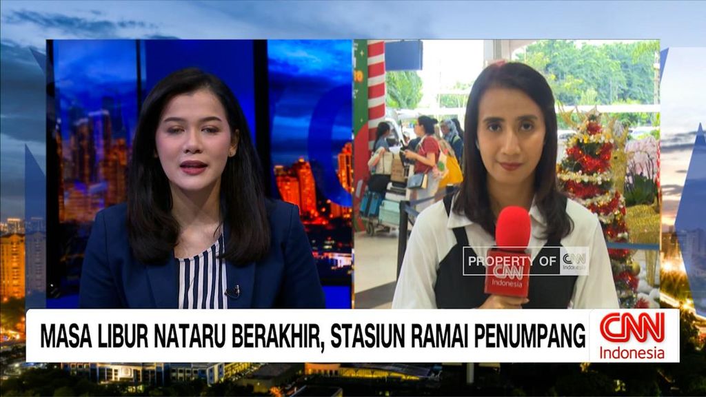 VIDEO: Libur Nataru Berakhir, Stasiun Surabaya Gubeng Ramai