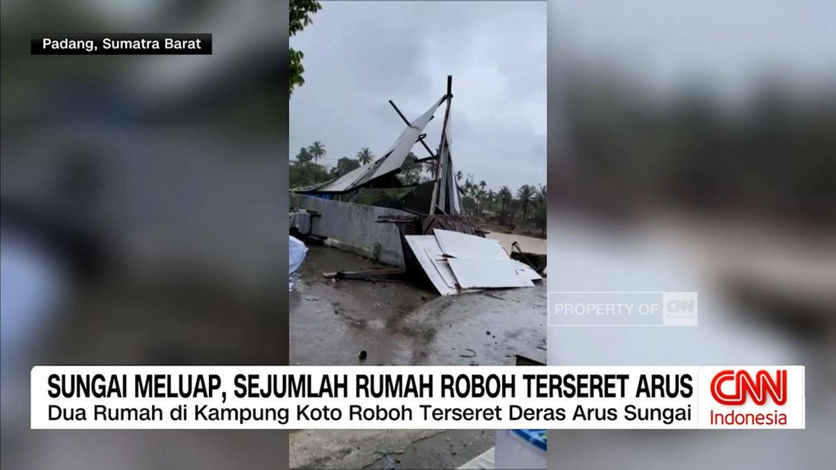 VIDEO: Sungai Meluap, Sejumlah Rumah di Padang Roboh