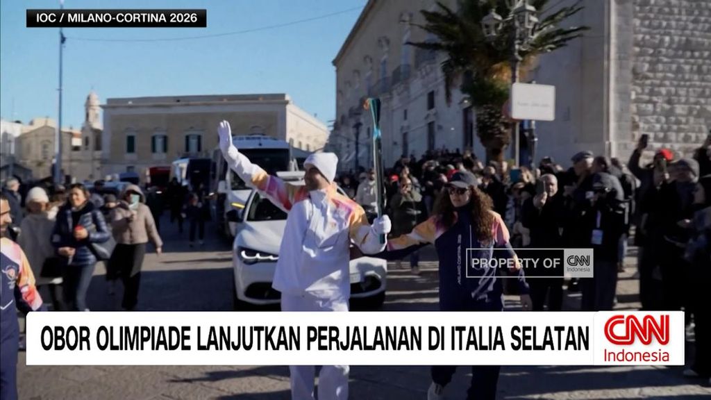 VIDEO: Obor Olimpiade Lanjutkan Estafet di Italia Selatan