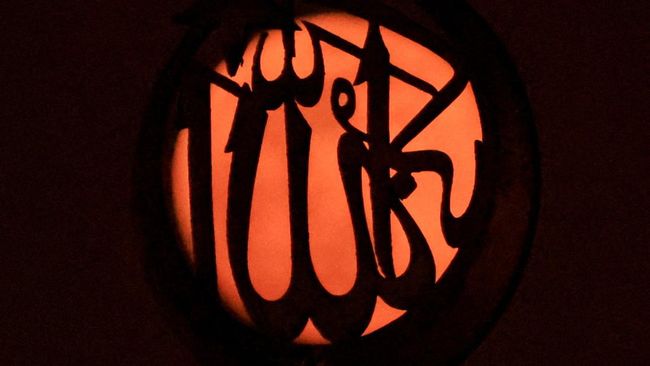 Peristiwa Isra Miraj bukan hanya kisah luar biasa dalam sejarah Islam. Berikut amanah dan hikmah Isra Miraj untuk memperkuat keimanan kita.