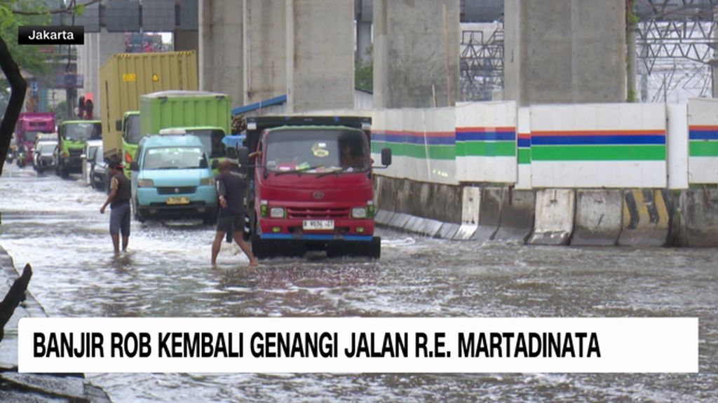VIDEO: Banjir Rob Rendam Jakarta Utara, Pengendara Diimbau Waspada