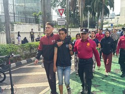 Polisi Tangkap 2 Copet yang Beraksi di CFD Bundaran HI