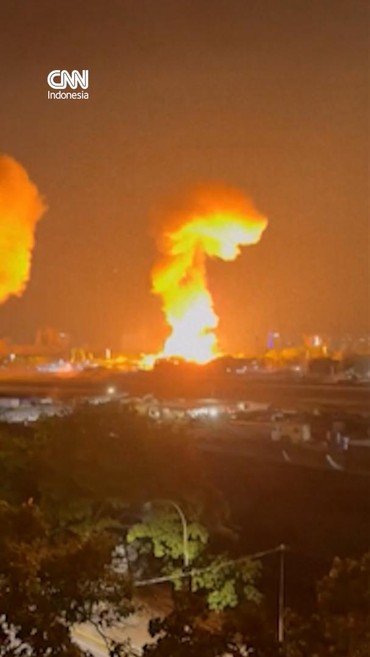 Penampakan Ledakan di Pangkalan Udara Venezuela Saat Diserang AS