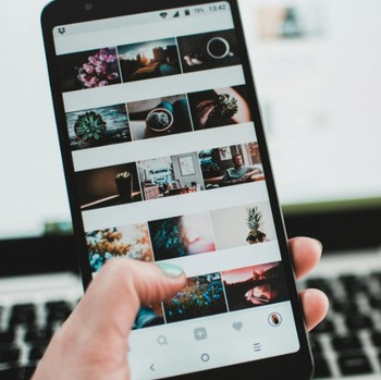 5 Kepribadian Langka Orang yang Jarang Upload Foto Sendiri di Media Sosial