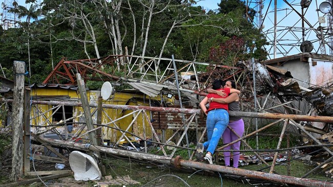 Venezuela memiliki cadangan minyak terbukti terbesar di dunia. Jumlahnya lebih dari 300 miliar barel.
