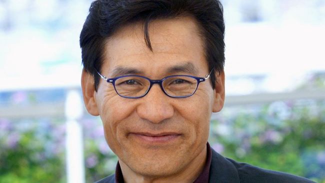 Ahn Sung-ki dimakamkan hari ini, Jumat (9/1). Para rekan artis berikan penghormatan terakhir.