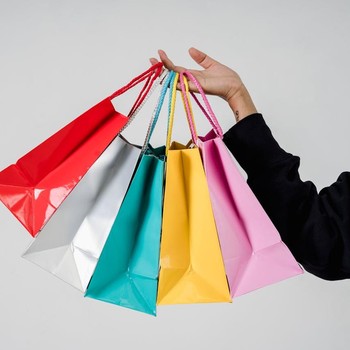 Dear Pekerja Kantoran, Ini 5 Barang yang Sebaiknya Tidak Perlu Dibeli Setiap Bulan