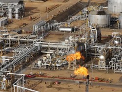 Trump Ingin Kendalikan Minyak Venezuela, Bagaimana Caranya?