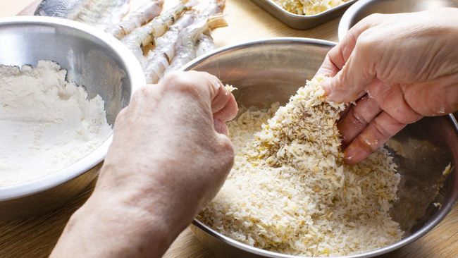 Sudah tahu beda tepung panir dan tepung roti? Ketahui perbedaannya agar tidak salah saat membuat menu gorengan.