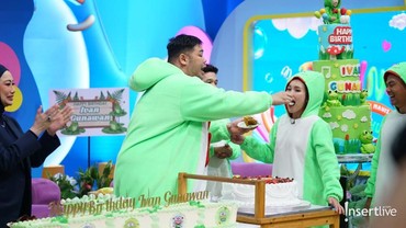Kasih Kue Pertama ke Ayu Ting Ting, 7 Potret Ivan Gunawan Rayakan Ultah Bersama Host Brownis