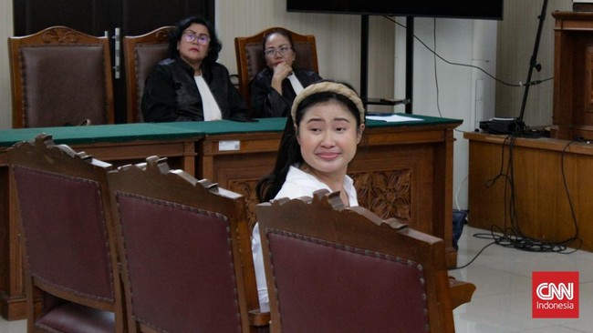 Sidang putusan untuk Laras Faizati terkait penghasutan demo akan digelar 15 Januari 2026. Laras berharap mendapatkan keadilan.