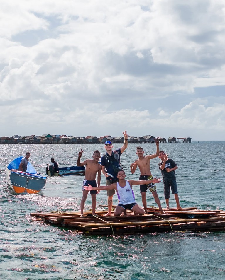 Kristian Hansen youtuber dan vlogger asal Denmark pacar Manohara yang senang bertualang di Indonesia&period;