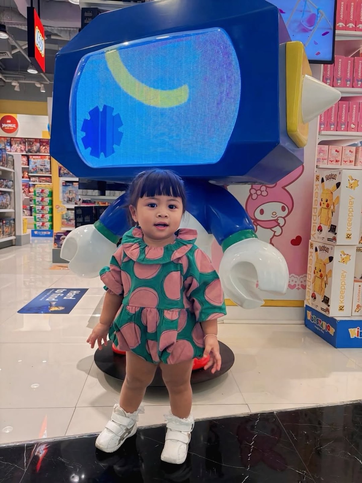 Lily Anak Nagita Slavina dan Raffi Ahmad