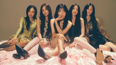 Lirik Lagu Love Me More - Apink