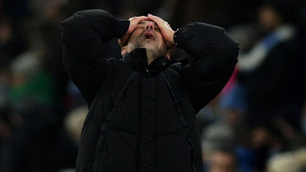 Guardiola Ikut Panik Mourinho Suruh Kiper Benfica Maju Bantu Serangan