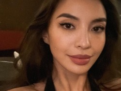 Inikah Bukti Ibunda Manohara Dibaptis usai Ngaku Islam dari Lahir?