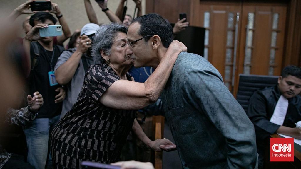 Nadiem Tahu Keterbatasan Chromebook: 'You Must Trust The Giant'