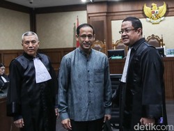 Pengacara Protes Nadiem Langsung Dibawa Pergi Saat Skors Sidang
