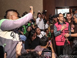 Video: Nadiem Makarim Hadiri Sidang Dakwaan Kasus Chromebook Hari Ini