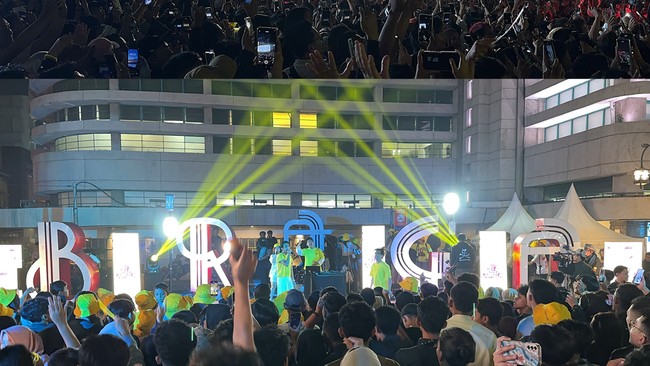 Gelar Gumilar di Bandung meriahkan Tahun Baru 2026 dengan budaya Sunda, hiburan modern, dan edukasi finansial dari BoostAD dan Sun Life.