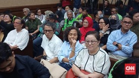 Riri Riza hingga Mira Lesmana Hadiri Sidang Dakwaan Nadiem Makarim