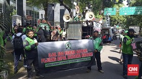 Driver Gojek Gelar Aksi Kawal Sidang Dakwaan Nadiem di PN Jakpus