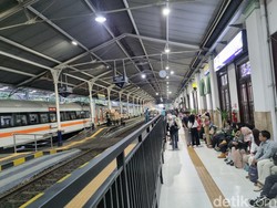 Hari Pertama Usai Libur Nataru, 23 Ribu Penumpang Tiba di Stasiun Daop 8