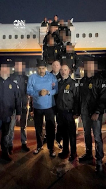 Penampakan Maduro & Istri Diborgol saat Ditangkap Aparat AS