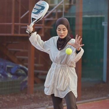 Padel Olahraga Menggembirakan, Tapi Berisiko Terhadap Kesehatan Mata