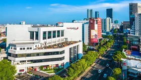 Optimis Sambut 2026, Dua Direksi Bank Jatim Kompak Borong Saham