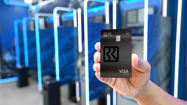Desain baru BRI VISA Infinite menandai penguatan keuntungan premium yang mendukung gaya hidup modern nasabah prioritas dan private.