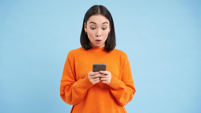 Tes Kepribadian: 4 Cara Pegang Ponsel Bisa Ungkap Sifat Tersembunyi, Kamu Tipe Mana?