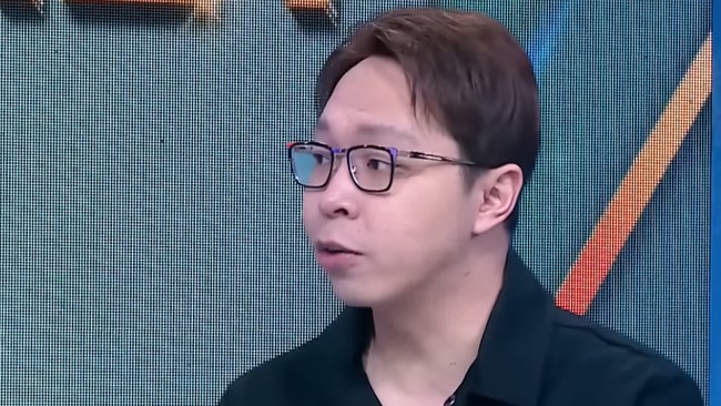 Perseteruan Richard Lee dan Samira Farahnaz memasuki babak baru. Richard ditetapkan tersangka, sementara doktif juga menghadapi kasus pencemaran nama baik.