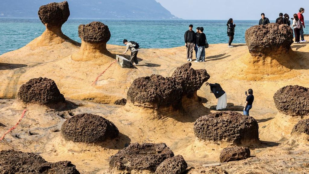 FOTO: Formasi Batu Yehliu Geopark Taiwan, Serasa Berada di Planet Lain