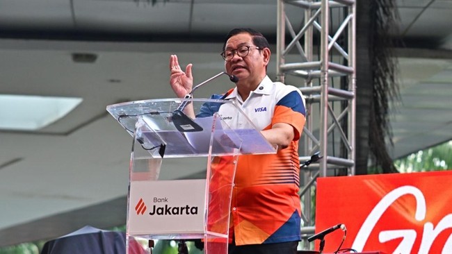Peluncuran kartu debit visa Bank Jakarta menurut Pramono jadi langkah awal transformasi untuk meningkatkan layanan perbankan hingga tingkat global.