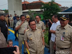 Video: Tinjau Taman Gapura Muka Cakung, Pramono Siap Penuhi Permintaan Warga