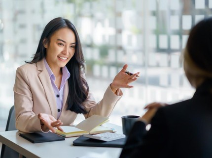 4 Kata Psikologis yang Bikin Permintaanmu Lebih Sering Disetujui Orang Lain