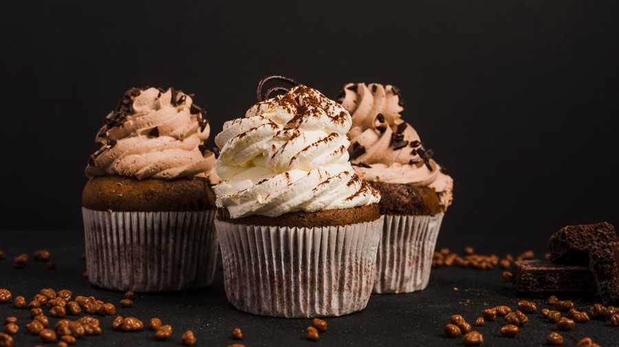 Ilustrasi kue cupcake&comma; dessert&comma; hidangan penutup