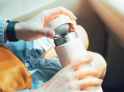 Larangan Bawa Tumbler di Restoran Jadi Sorotan, Etika atau Demi Keamanan?